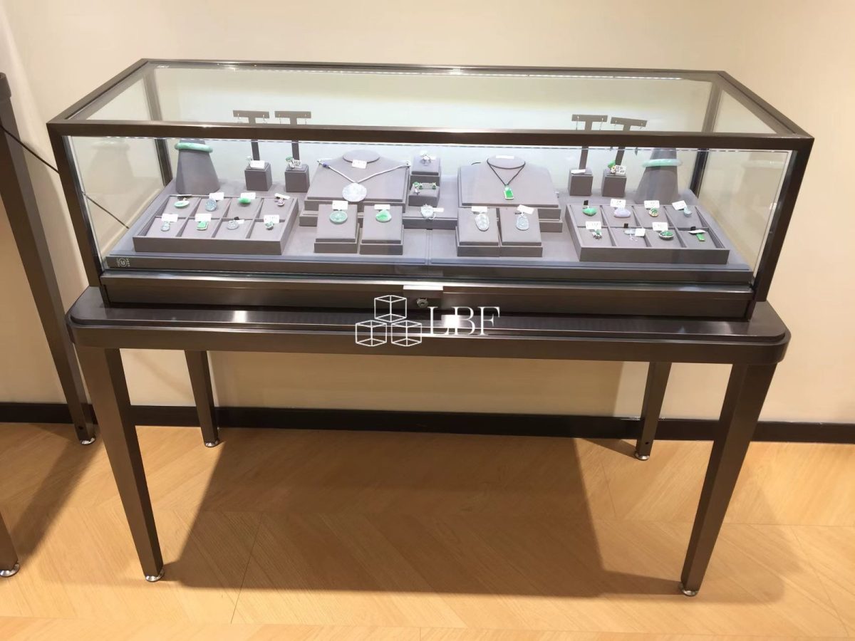 Bronze Schmuckvitrine