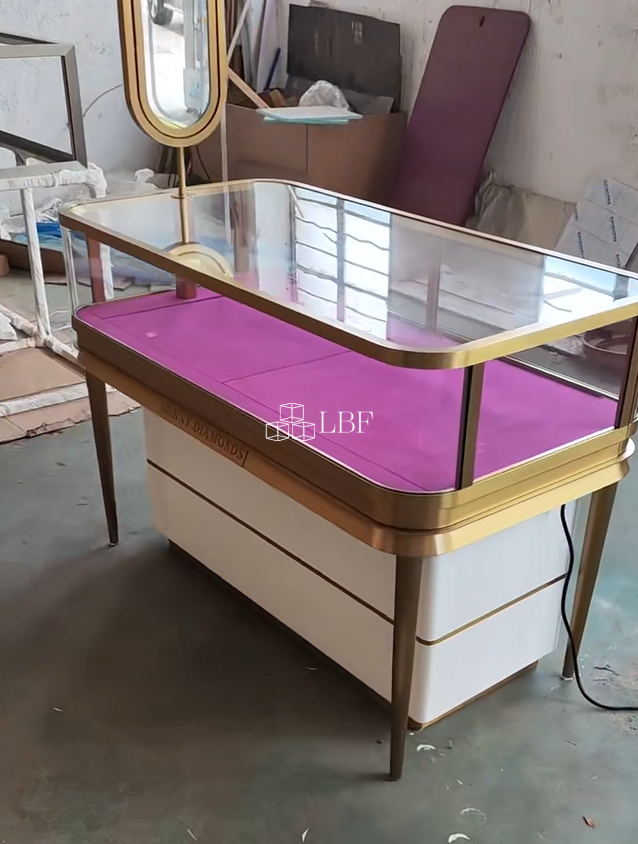 Schmuckvitrine