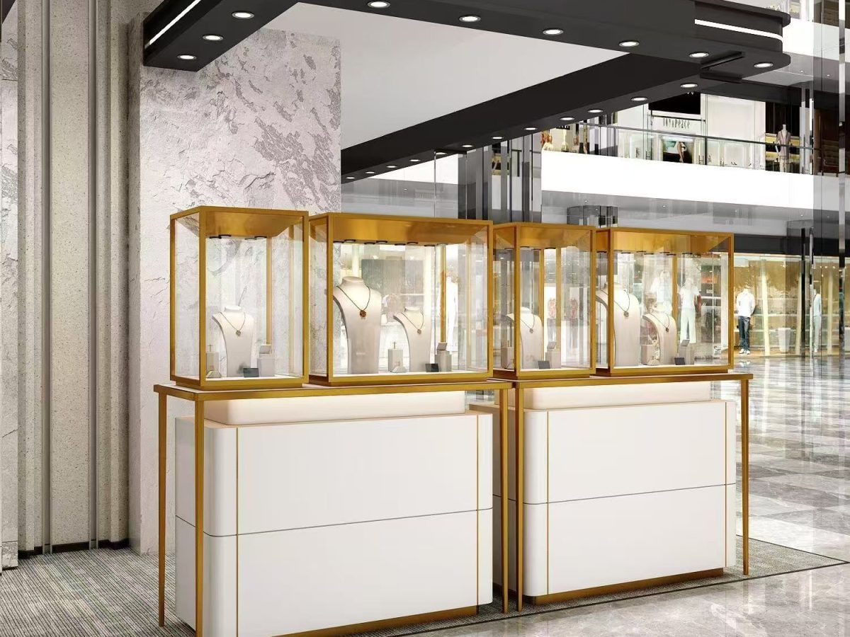 Boutique jewelry display